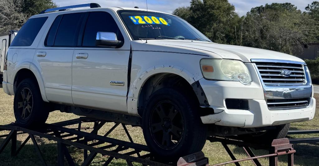 2008 Ford Explorer Limited's photo