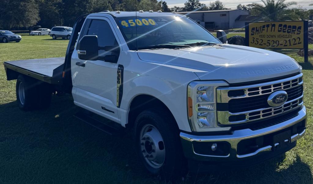 2023 Ford F-350 Super Duty Chassis Cab XL's photo