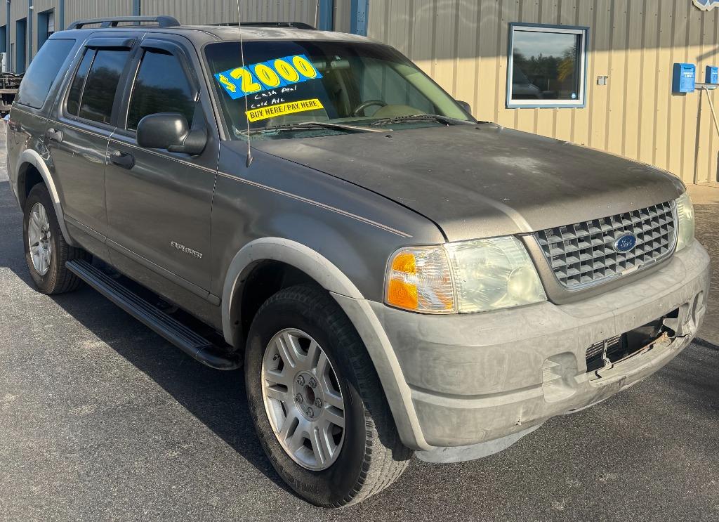 2002 Ford Explorer XLS's photo