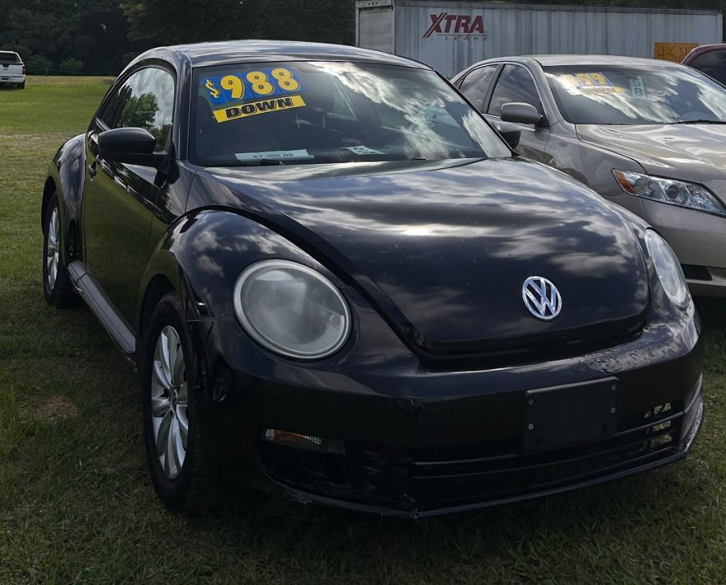 2014 Volkswagen Beetle 1.8T Auto w/Sunroof, Sound & Nav. PZEV's photo